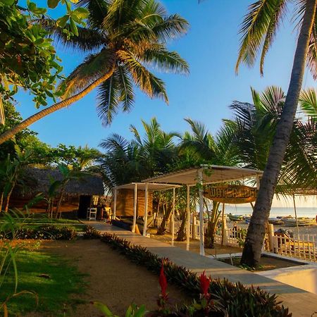 Water Edge Hotel & Restaurant Arugam Bay Bagian luar foto