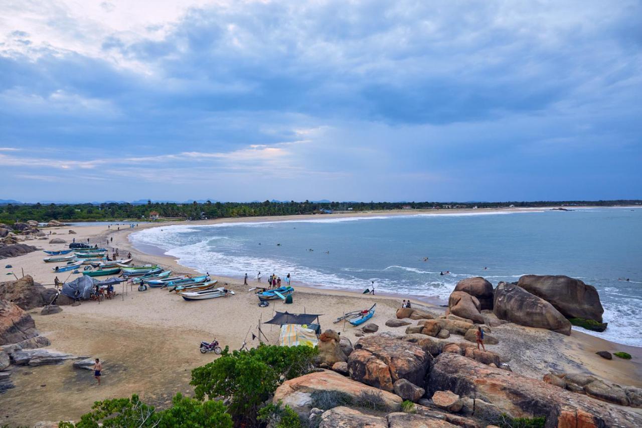 Water Edge Hotel & Restaurant Arugam Bay Bagian luar foto