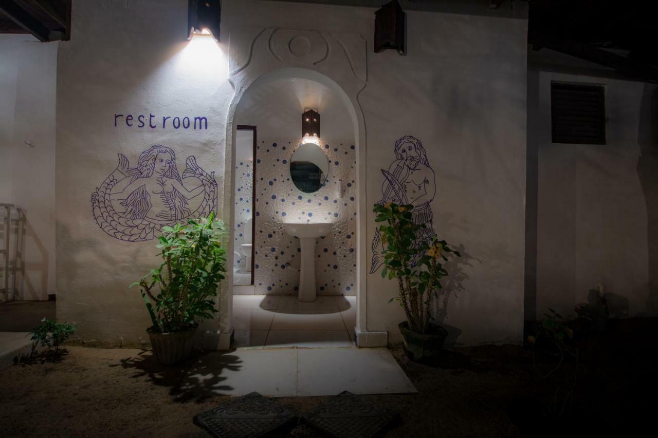 Water Edge Hotel & Restaurant Arugam Bay Bagian luar foto
