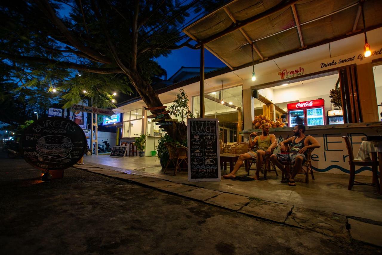 Water Edge Hotel & Restaurant Arugam Bay Bagian luar foto