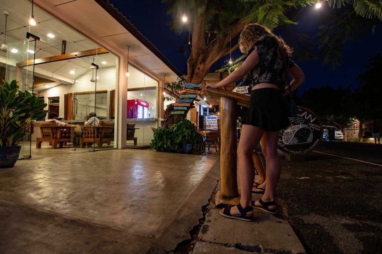 Water Edge Hotel & Restaurant Arugam Bay Bagian luar foto